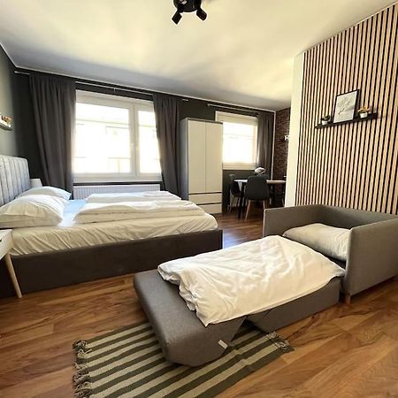 Urban I Modern I Stylish I Smart Apartment Wina Bagian luar foto