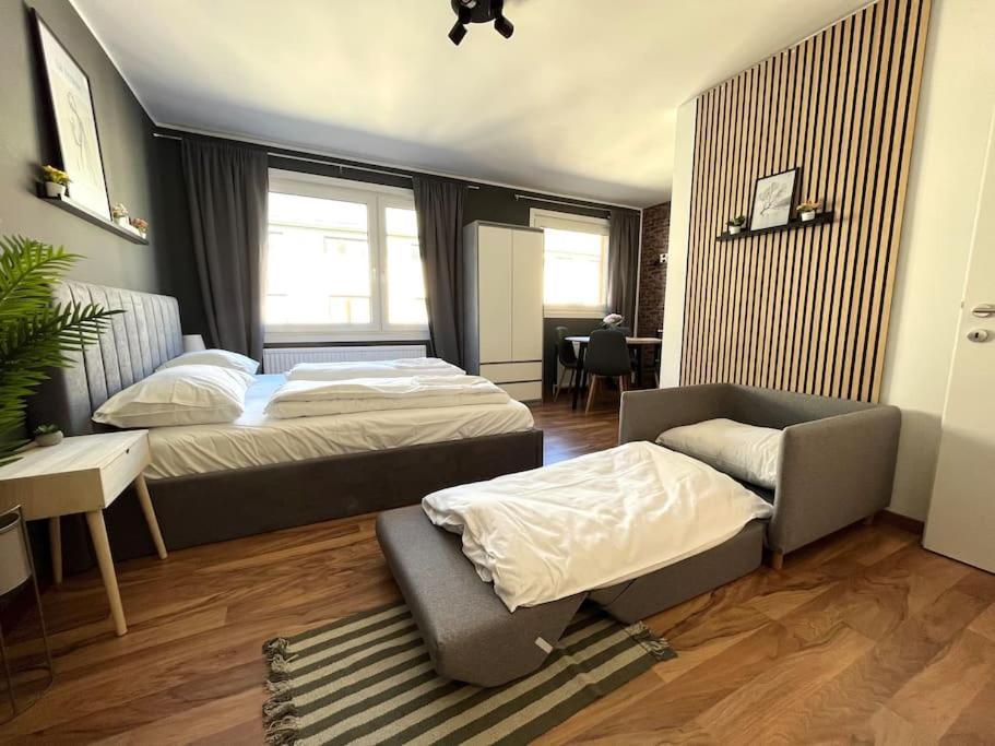 Urban I Modern I Stylish I Smart Apartment Wina Bagian luar foto